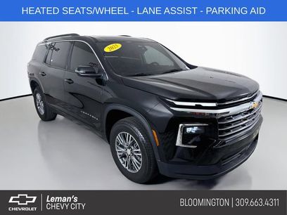 Used 2025 Chevrolet Traverse LT