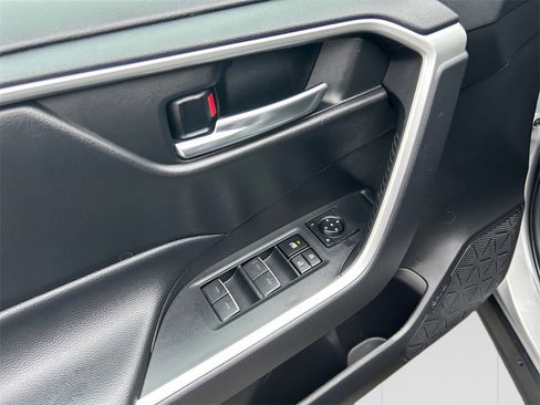 Used 2023 Toyota RAV4 XLE image 11