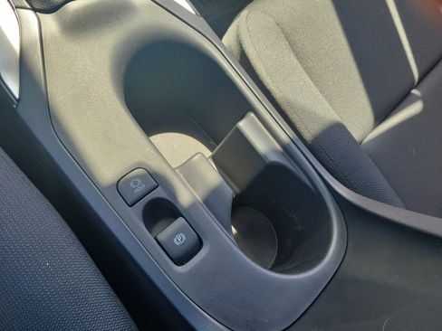 Used 2025 Toyota Corolla LE FWD image 30