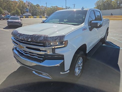 Used 2020 Chevrolet Silverado 1500 LTZ w/ LTZ Convenience Package image 3