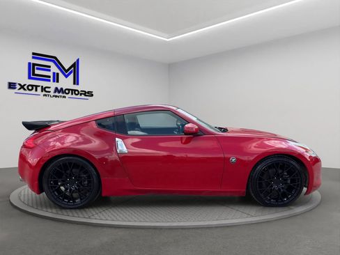 Used 2009 Nissan 370Z Touring RWD image 6
