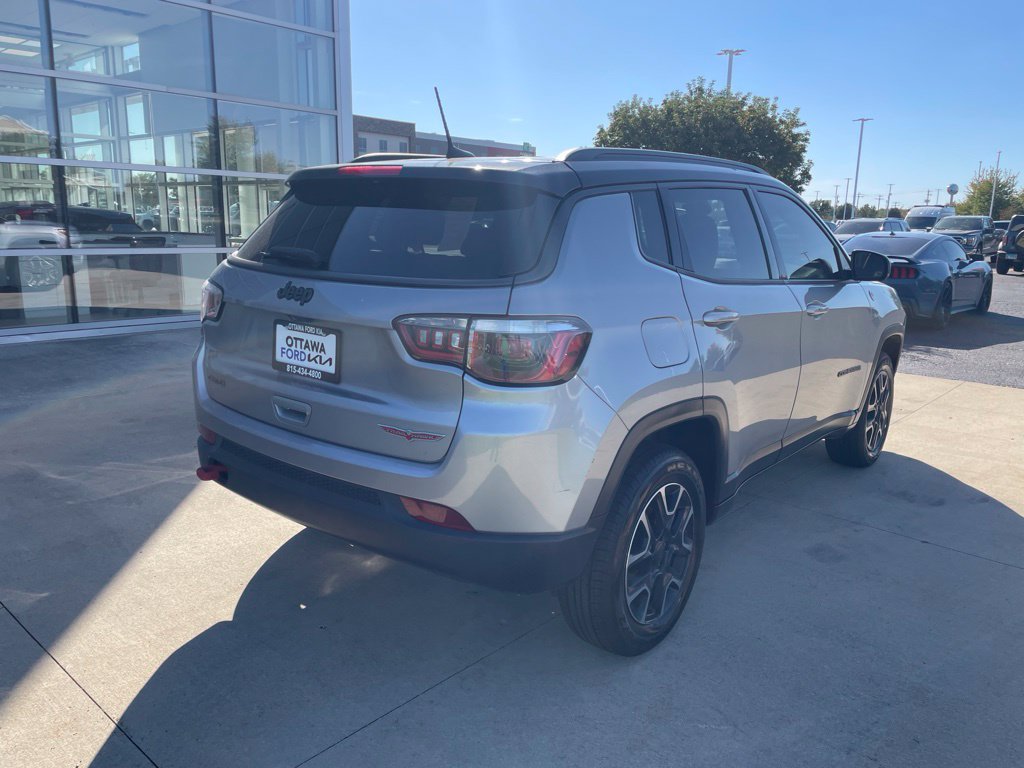 Used 2019 Jeep Compass Trailhawk AWD/4WD image 5