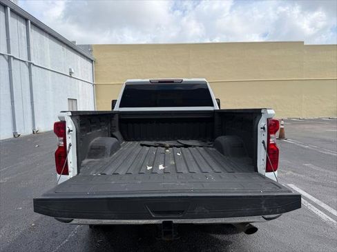 Used 2022 Chevrolet Silverado 2500 LT w/ Convenience Package RWD image 16