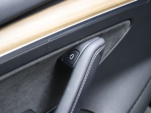 Used 2023 Tesla Model 3 Performance image 21