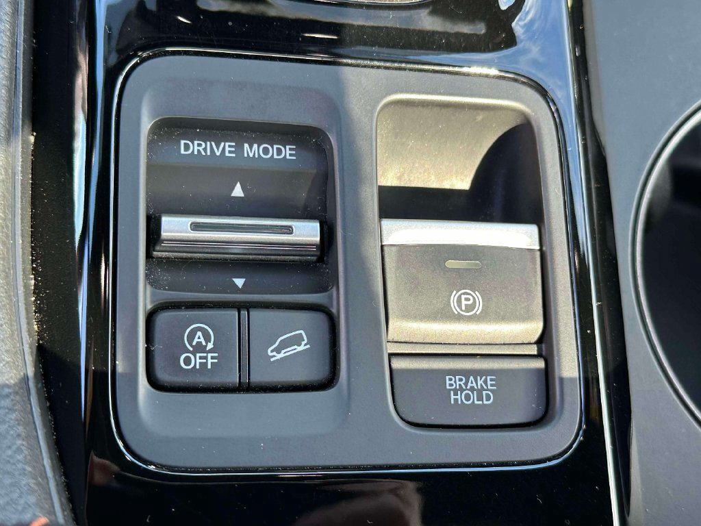 Certified 2024 Honda Pilot TrailSport image 26