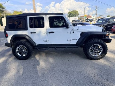 Used 2018 Jeep Wrangler Unlimited Sport AWD/4WD image 4