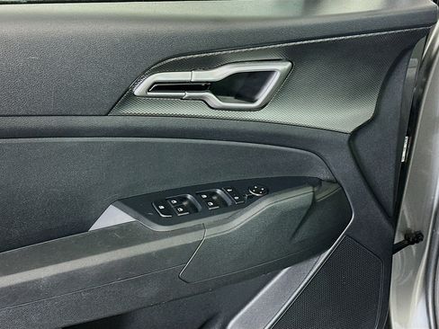 Used 2024 Kia Sportage LX image 15