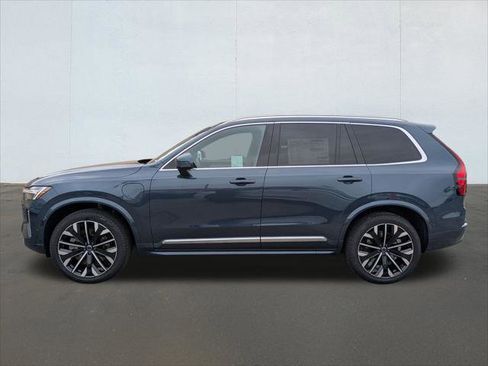 New 2026 Volvo XC90 T8 Plus w/ Protection Package Premier image 3