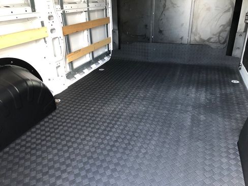 Used 2025 RAM ProMaster 2500 w/ U-Haul Equipment Group FWD image 19