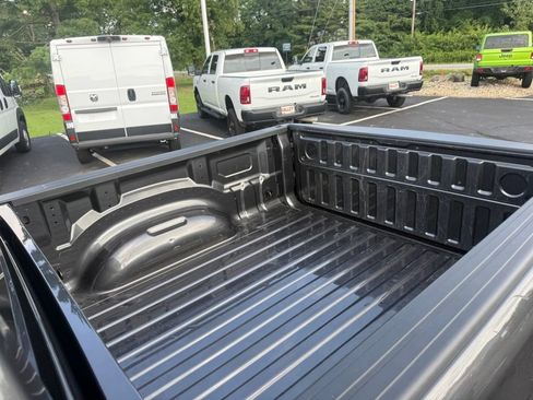Used 2022 RAM 1500 Big Horn AWD/4WD image 40
