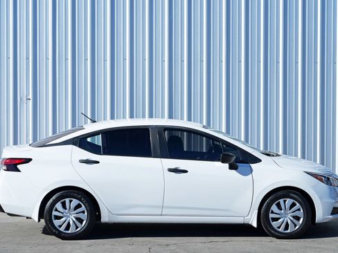 Used 2020 Nissan Versa S image 46
