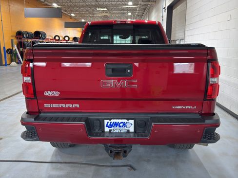 Used 2019 GMC Sierra 2500 Denali w/ Duramax Plus Package image 4