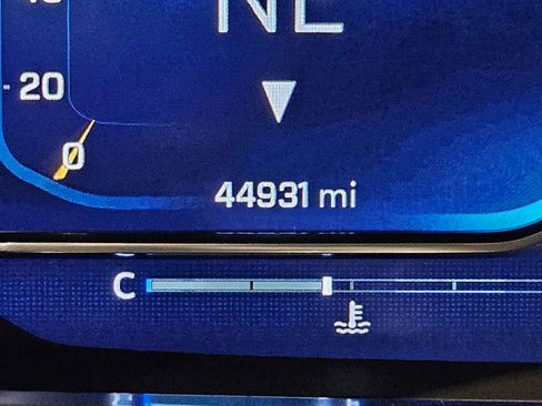 Used 2024 Chevrolet Tahoe Premier image 30