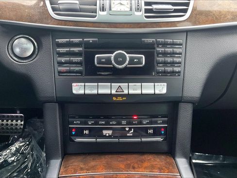 Used 2015 Mercedes-Benz E 350 E 350 Luxury image 38