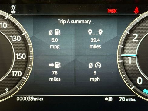 Used 2025 Jaguar F-PACE R-Dynamic S image 11