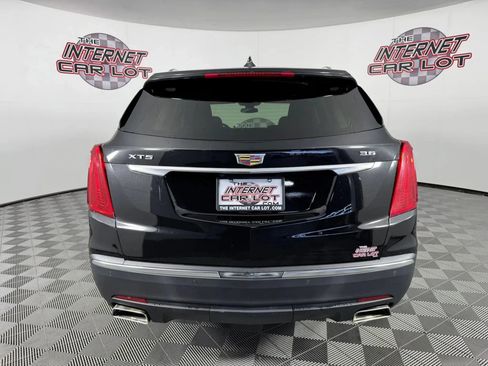 Used 2017 Cadillac XT5 Luxury w/ Driver Awareness Package FWD image 6
