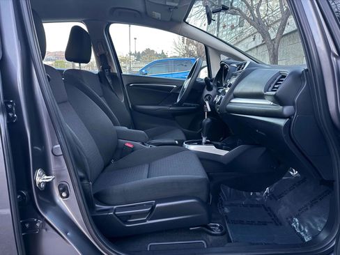 Used 2019 Honda Fit LX image 39