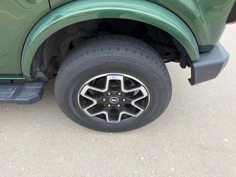 Used 2023 Ford Bronco Outer Banks image 5