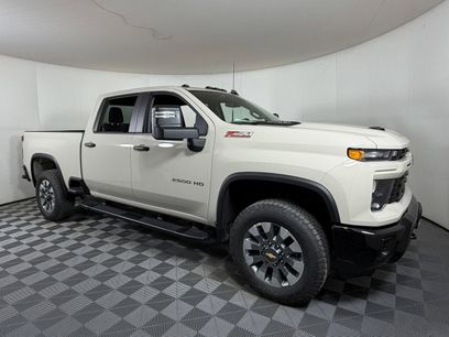 New 2026 Chevrolet Silverado 2500 Custom w/ Z71 Off-Road Package