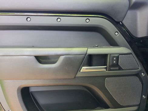 Used 2020 Land Rover Defender 110 X AWD/4WD image 24