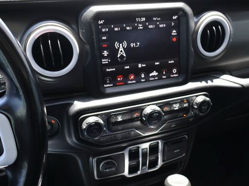 Used 2022 Jeep Gladiator Sport AWD/4WD image 12