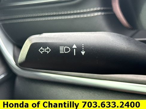 Used 2024 Jeep Grand Cherokee L Overland w/ Luxury Tech Group IV AWD/4WD image 11