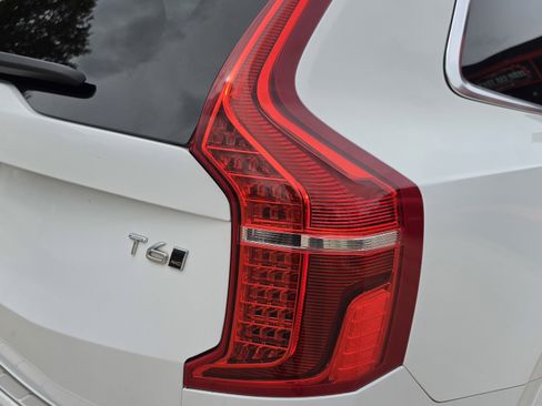 Used 2020 Volvo XC90 T6 Momentum AWD/4WD image 9