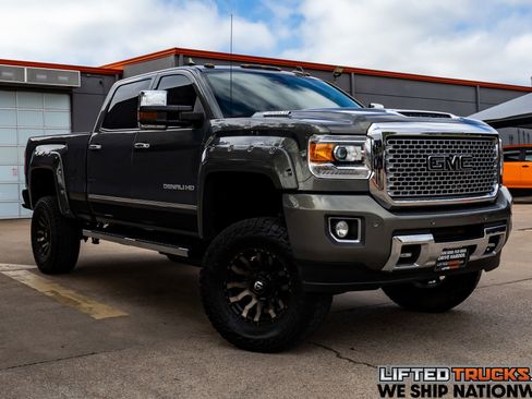 Used 2017 GMC Sierra 2500 Denali w/ Duramax Plus Package image 1