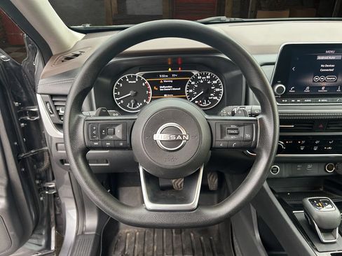 Used 2023 Nissan Rogue S AWD/4WD image 20
