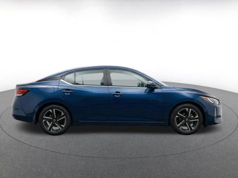 Used 2025 Nissan Sentra SV FWD image 10