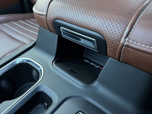 Used 2024 GMC Sierra 3500 Denali Ultimate image 26