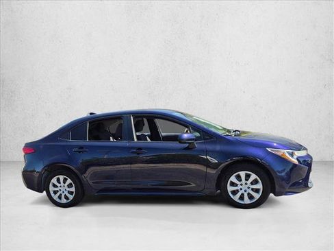 Used 2021 Toyota Corolla LE w/ Carpet Mat Package (TMS) FWD image 5