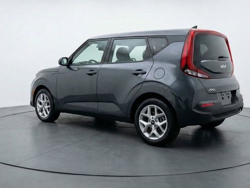 Used 2025 Kia Soul LX w/ LX Technology Package image 6