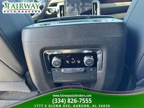Used 2025 GMC Yukon Denali AWD/4WD image 31