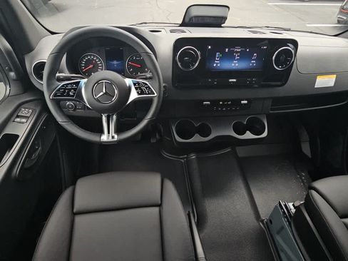 New 2026 Mercedes-Benz Sprinter 2500 image 17
