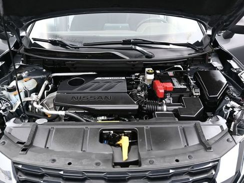 Used 2023 Nissan Rogue S image 10