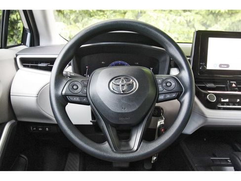 Used 2026 Toyota Corolla Cross L FWD image 14