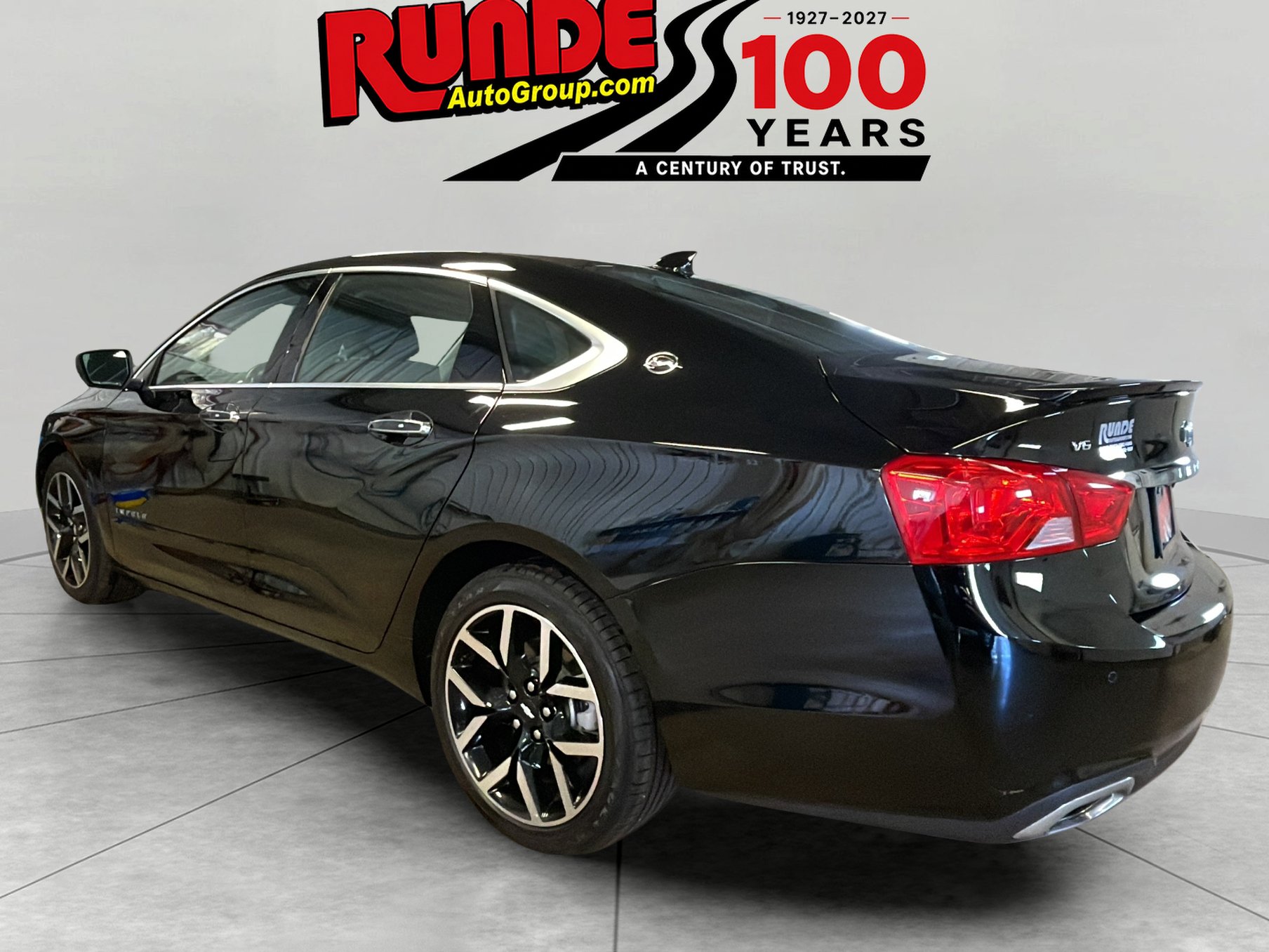 Used 2017 Chevrolet Impala Premier FWD image 3