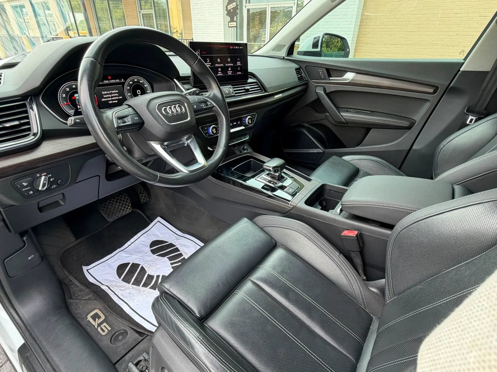 Used 2021 Audi Q5 2.0T Premium Plus w/ Premium Plus Package AWD/4WD image 11