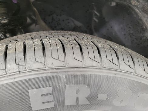 Used 2025 Nissan Rogue SV image 5