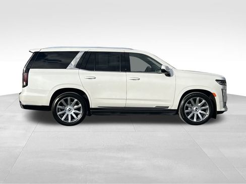 Used 2022 Cadillac Escalade Premium Luxury Platinum image 3