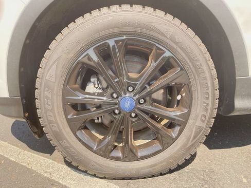 Used 2018 Ford Escape SE FWD image 23