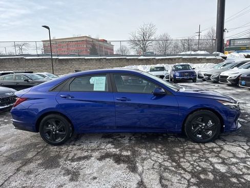 Certified 2023 Hyundai Elantra SEL w/ Preferred Accessory Package image 12