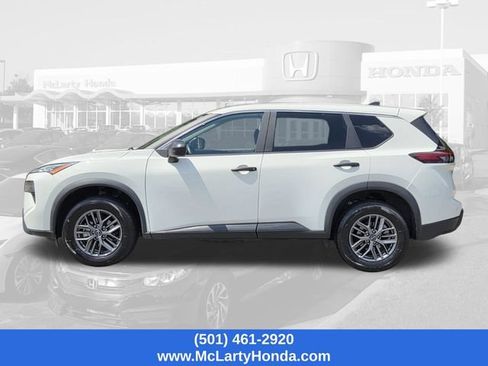 Used 2024 Nissan Rogue S AWD/4WD image 2