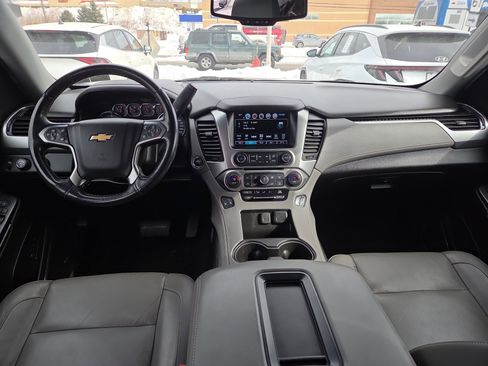 Used 2018 Chevrolet Suburban LT image 28