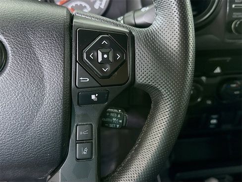 Certified 2022 Toyota Tacoma SR image 21