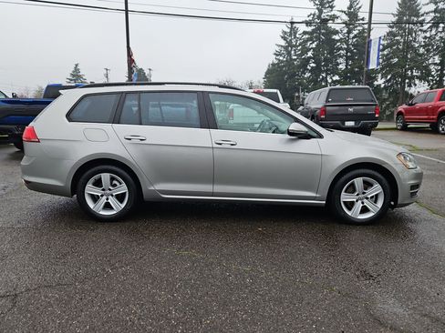 Used 2015 Volkswagen Golf TDI S image 6