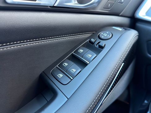 New 2026 BMW X5 M60i image 23