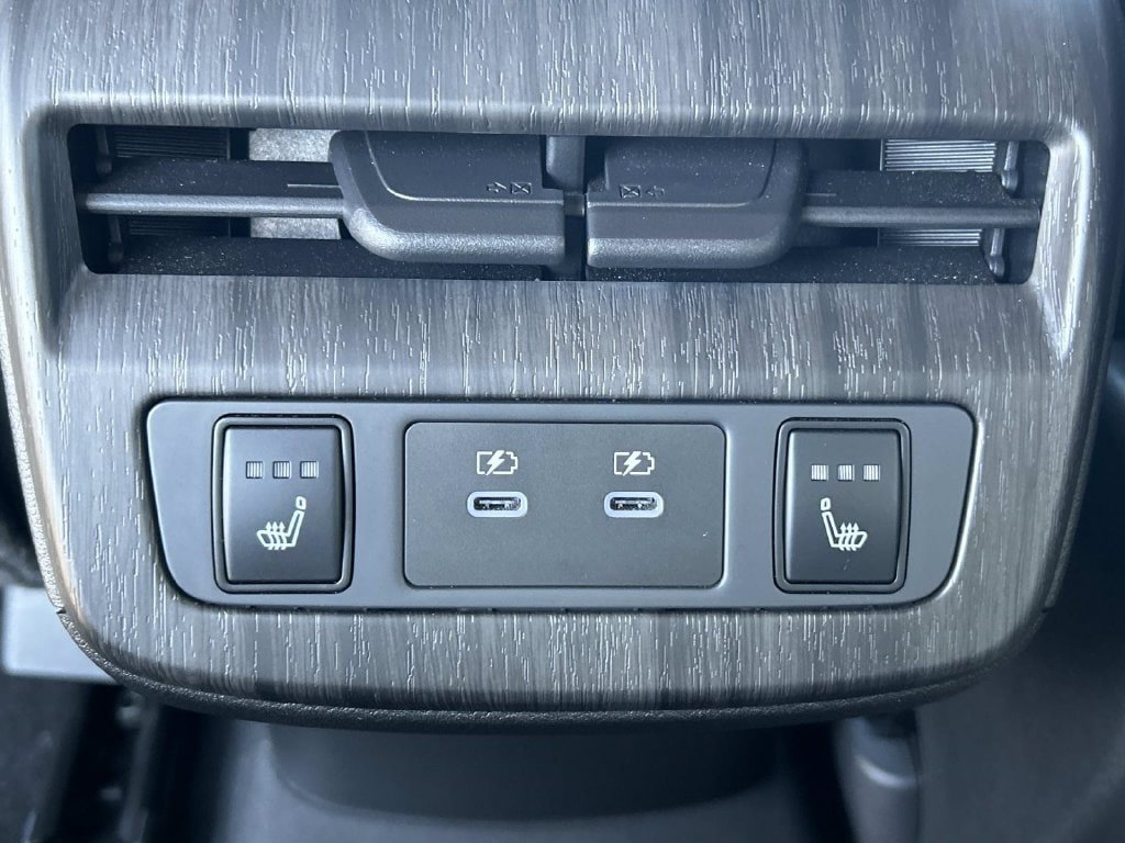 Certified 2025 Nissan Ariya AWD image 19
