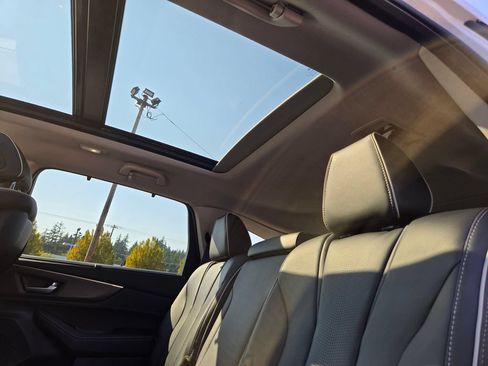 Used 2024 Acura MDX SH-AWD w/ Advance Package image 18